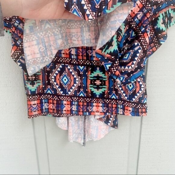 •-Reckless Heart Aztec Tribal Crop Top Ruffle F30 - Picture 4 of 7